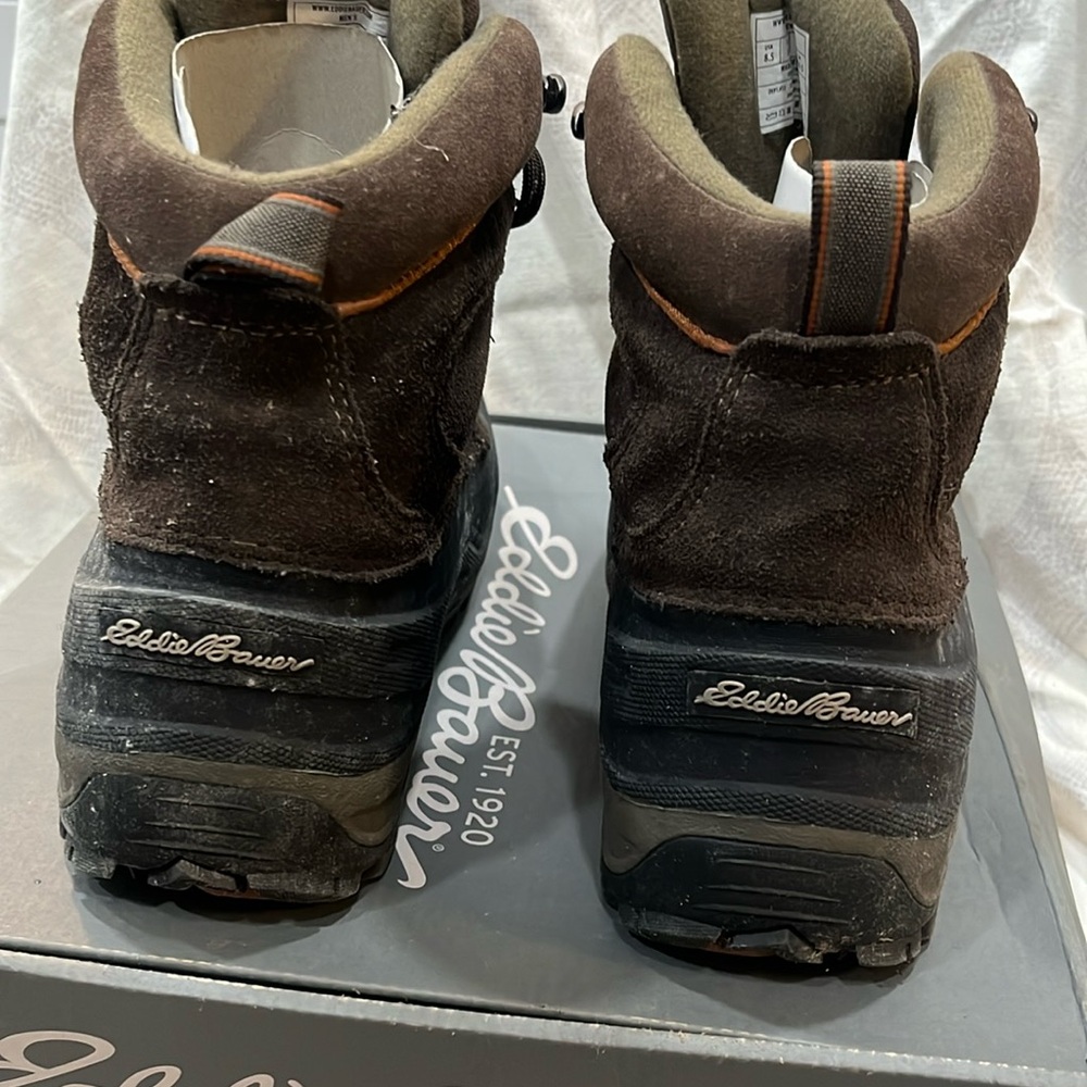 Men’s size 8.5 eddie Bauer winter boot